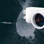 La caméra surveille les opérations rapides des machines industrielles