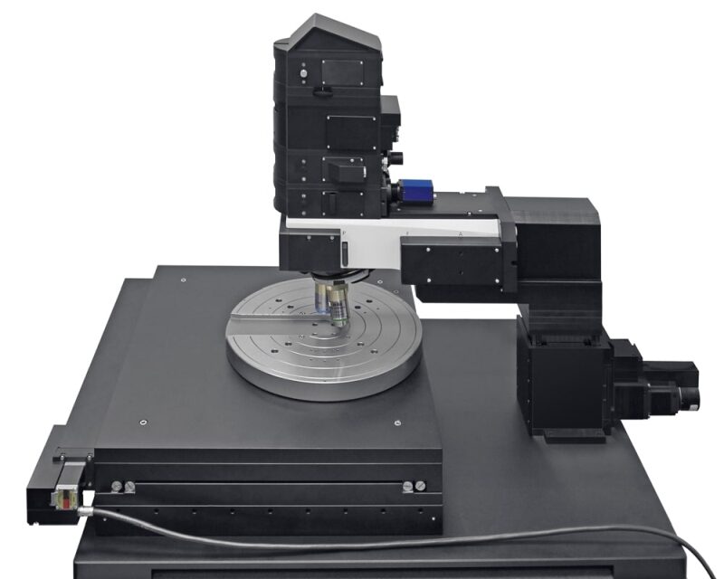 Microscope confocal Raman pour wafers de 300 mm